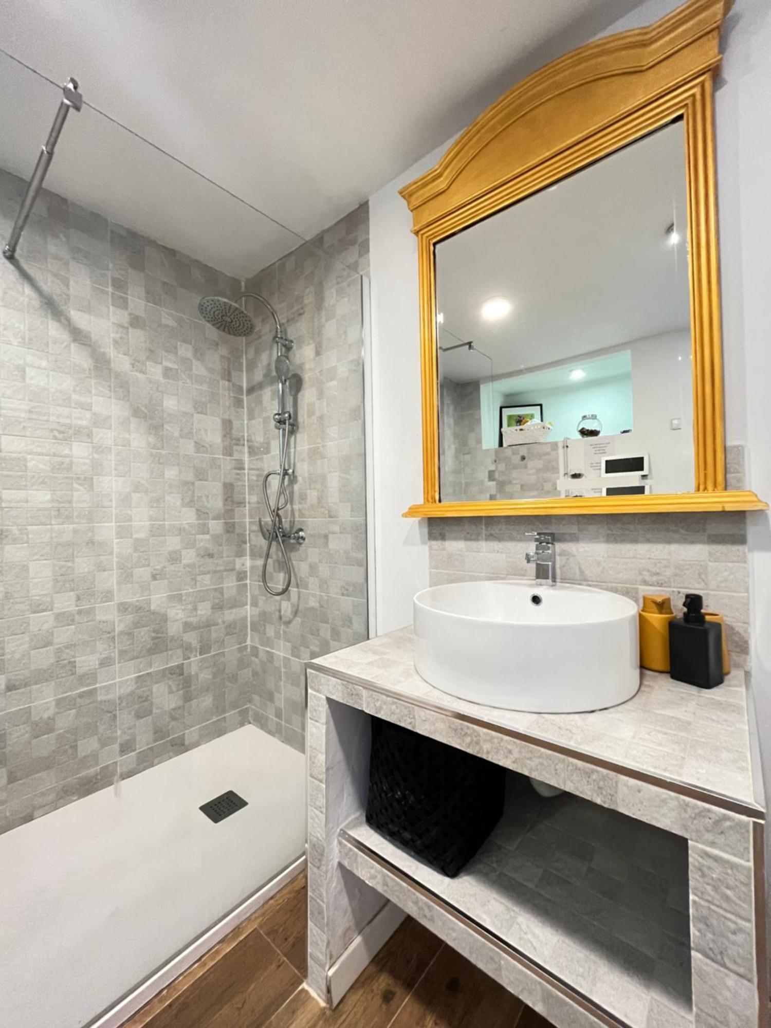 Duplex Manzanares Izq Amarillo Temporal Apartment Madrid Exterior foto